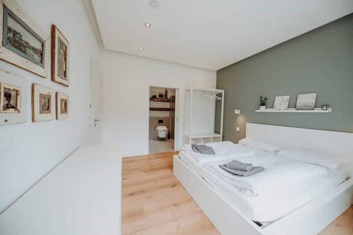 Ganze Wohnung, \"Stadt-Land-Scheune\" - luxuriös in alten Gemäuern in Wabe-Schunter-Beberbach, Braunschweig