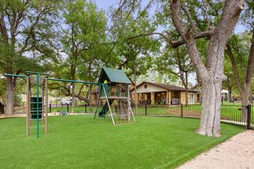 Vacation House for 13 Guests in Texas Hill Country, Texas, Picture 1