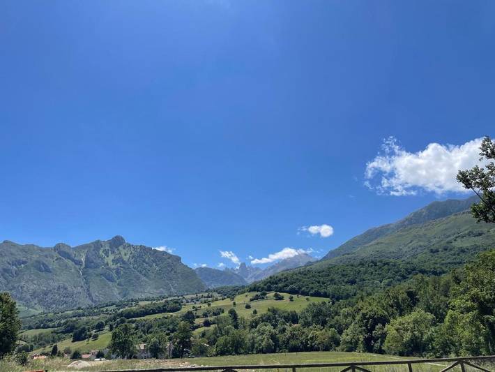 Casa rural para 4 personas, con balcón y vistas en Poo de Cabrales - 2