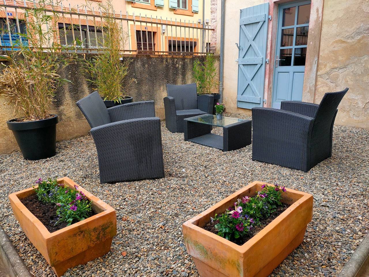 Apartamento entero, Apartamento «La Coquille» con terraza privada y Wi-Fi in Moissac, Tarn y Garona