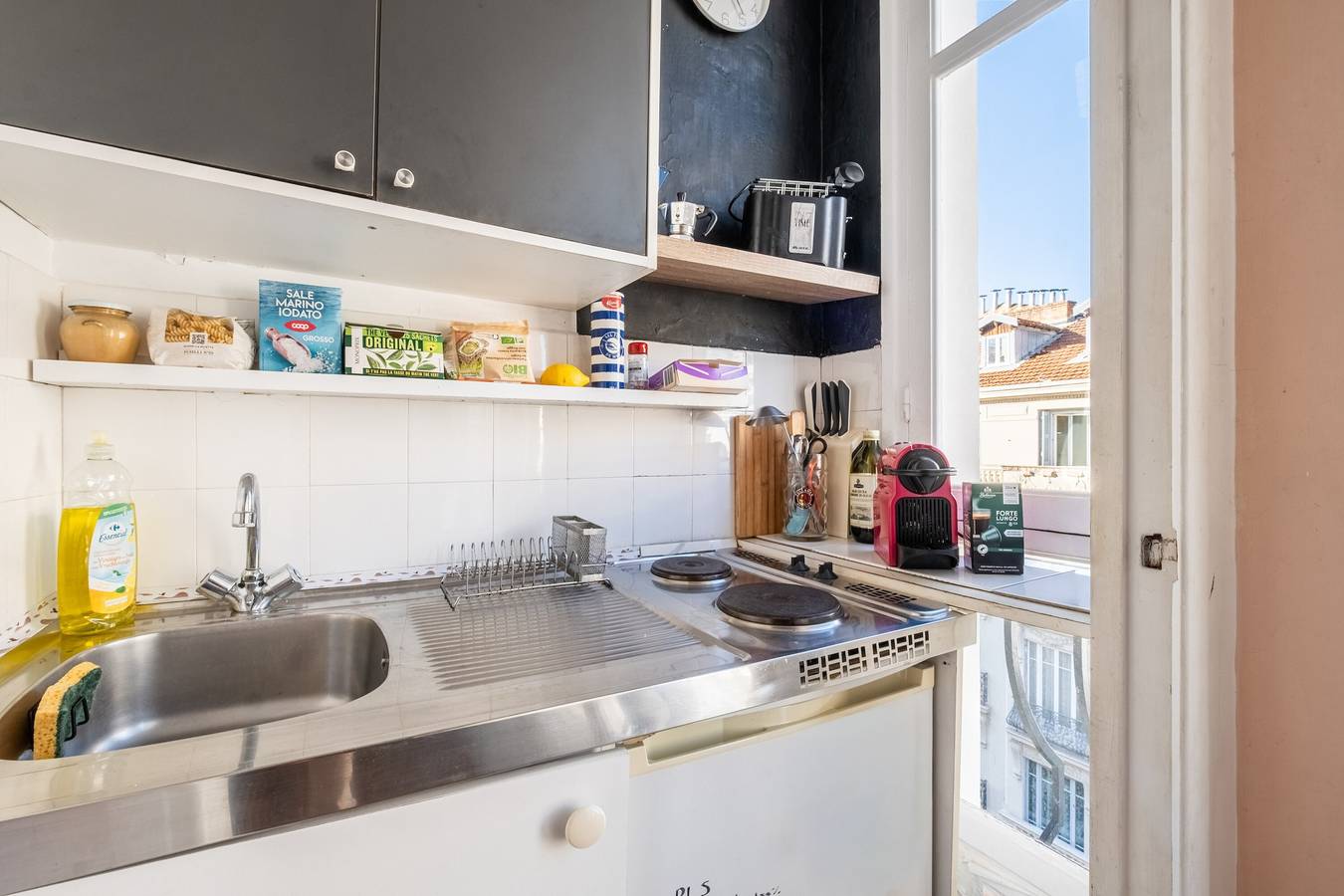 Studio entier, Studio « French Vintage » avec balcon et Wi-Fi in Nice, Région de Nice