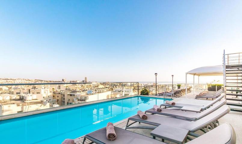 Hôtel pour 4 personnes, avec sauna ainsi que piscine et terrasse dans Tas-Sliema