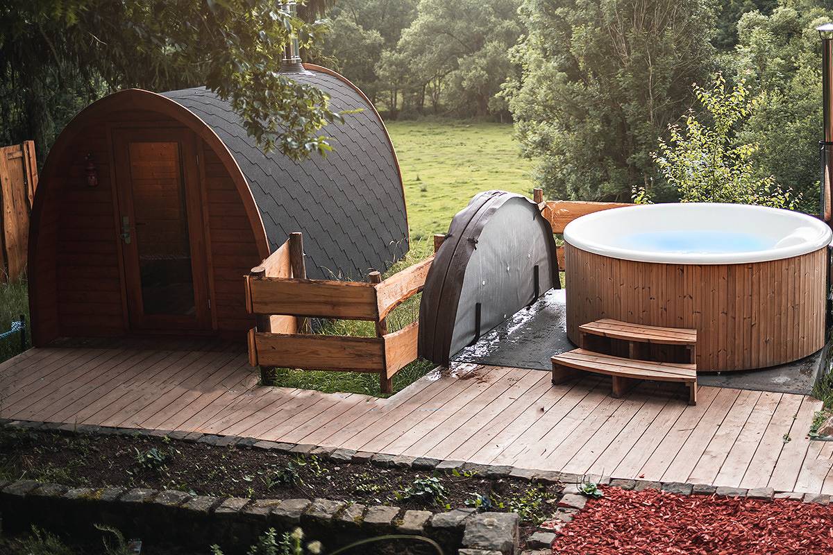 Haus für 22 Personen mit Außensauna und Hottub in Kronenburg, Dahlem