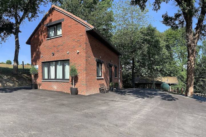 Gîte pour 5 personnes, avec Jardin à Houyet