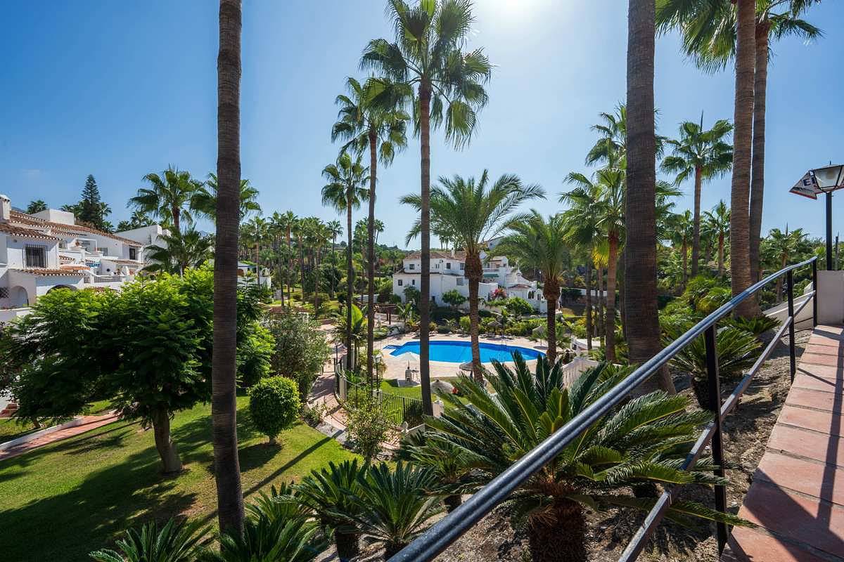 Ganze Wohnung, Ferienwohnung für 4 Personen mit Garten in El Capistrano, Costa del Sol