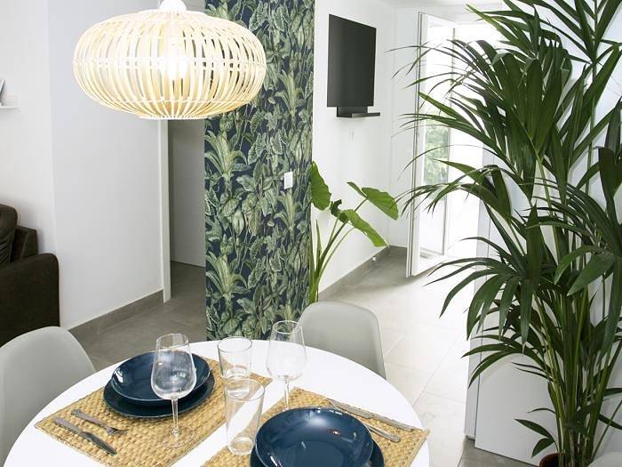 Ganze Ferienwohnung, Ferienwohnung für 4 Personen mit Terrasse in Playa El Bajondillo, Torremolinos