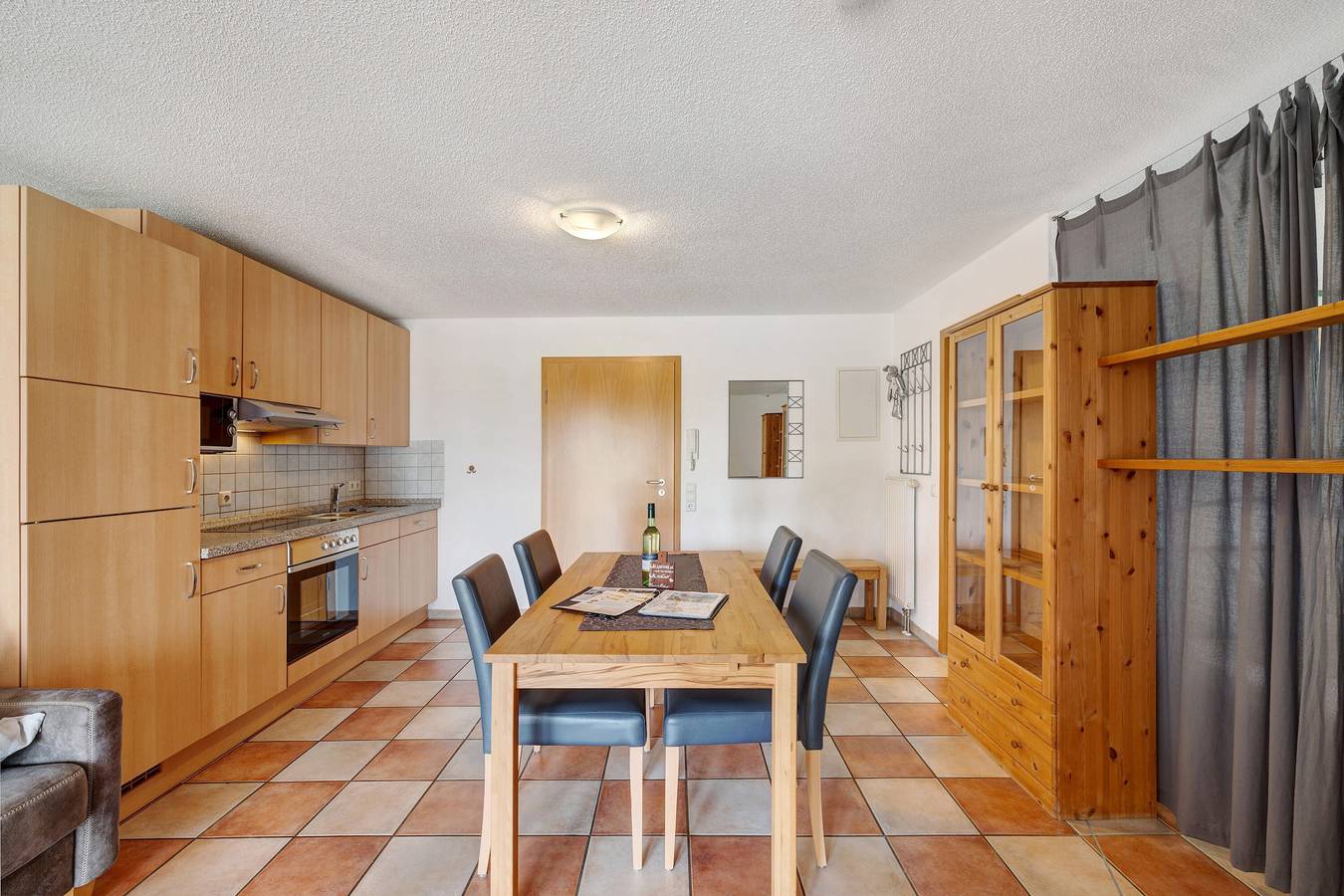 Appartement 'Haus 4' met uitzicht op het meer, gedeeld terras en Wi-Fi, foto 12