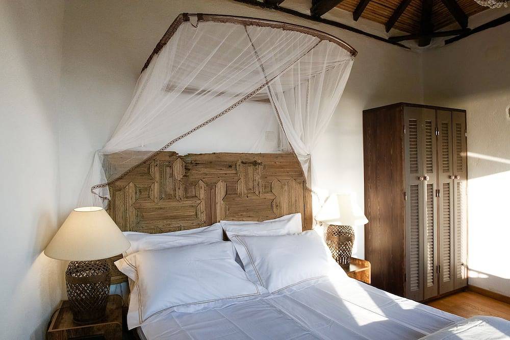 The Olive Tree Residence - een unieke Mani Tower-ervaring in Stoupa, Messenia