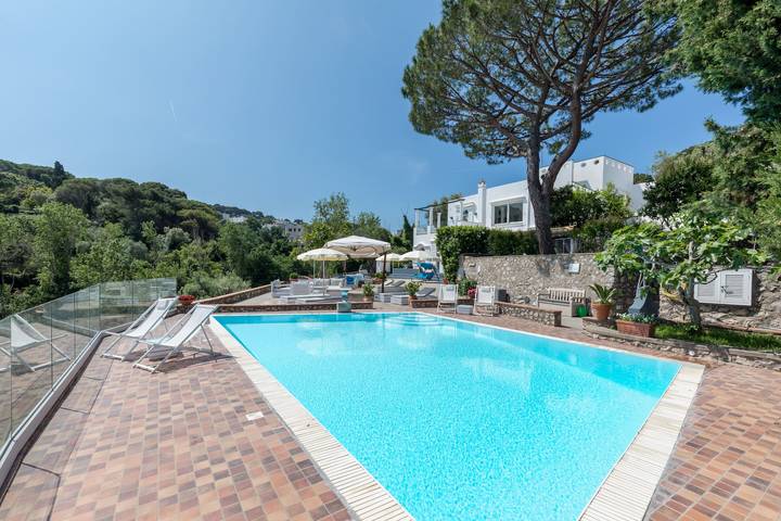 Villa für 12 Personen, mit Sauna und Ausblick sowie Garten in Capri - 2