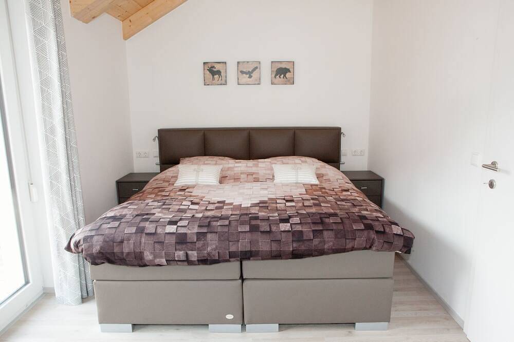 Nuove case di lusso con ampio giardino su una pista da sci vicino a Italia e Slovenia in Pohorje, Arnoldstein