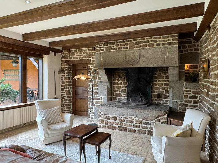 Gîte pour 6 personnes, avec jardin à Moulines