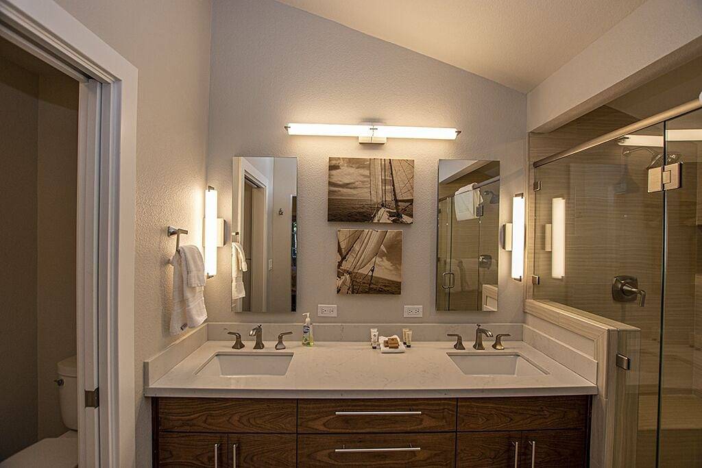 Stephens Retreat: 4 Br / 3. 5 Ba Haus / Hütte in Carnelian Bay, Schlafmöglichkeiten für 11 in Carnelian Bay, Placer County