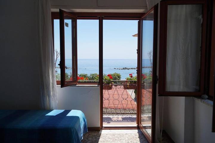 Location de vacances pour 5 personnes, avec balcon et vue à Agnone Cilento - 3