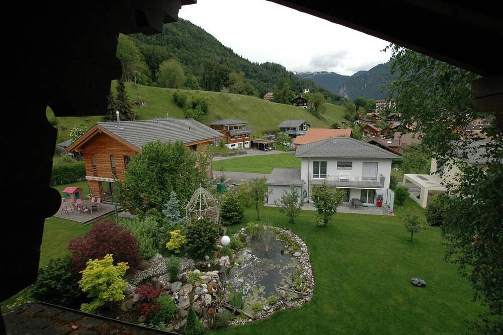 Chalet in Wilderswil met Jungfrau-uitzicht in Wilderswil, Meer van Thun