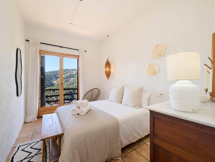 Casa rural para 6 personas, con Terraza además de Jardín y Piscina en Canyelles - 2
