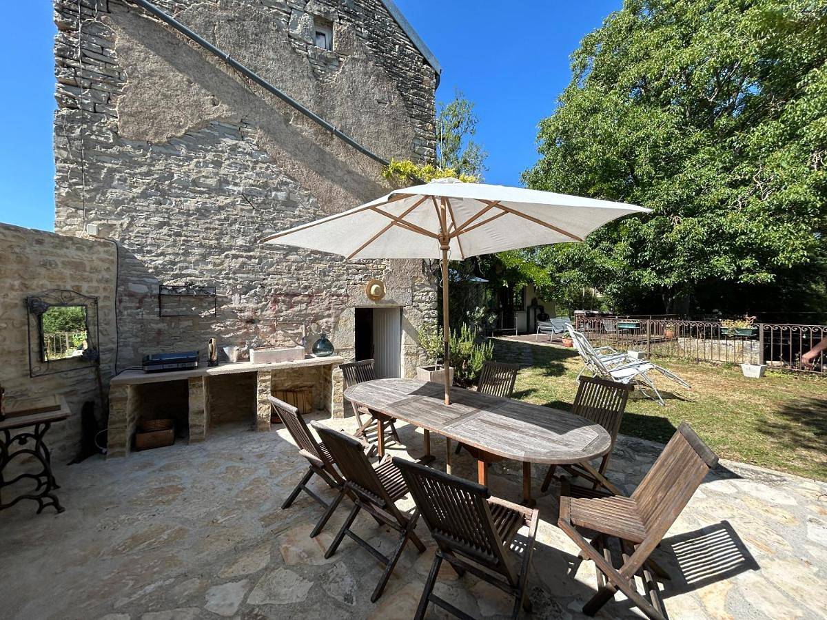 Villa in Annay-sur-Serein, Arrondissement d'Avallon
