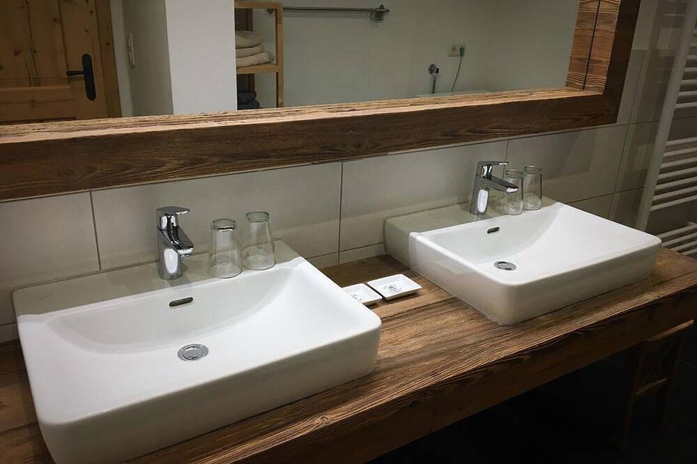 Ganze Wohnung, Appartement Konny - Connys Landhaus in Inneralpbach, Alpbach