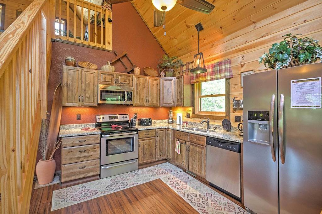 Gemütliche \"Fox Ridge Cabin\" auf 4 Morgen mit Whirlpool! in Qualla, Jackson County