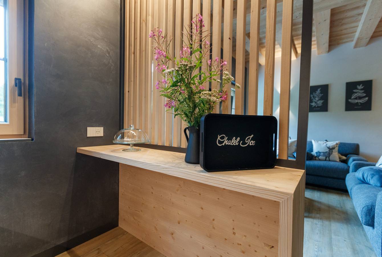 Chalet 'Ice Villa Genf' con vista sulle montagne, giardino in comune e Wi-Fi in Livigno (Borgo), Livigno