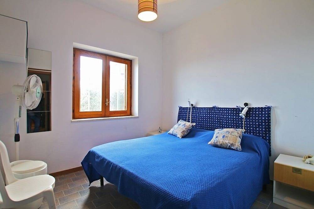 Entire apartment, Casa Elvira - At a few Steps From the Zingaro Natural Park and the Sea in San Vito Lo Capo, Trapani Province