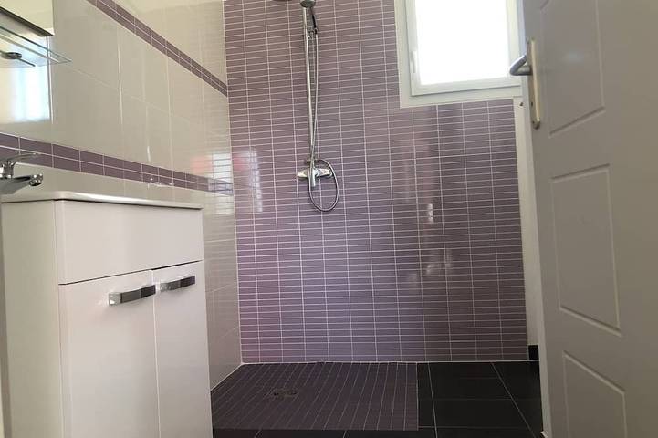 Location de vacances pour 4 personnes, avec terrasse ainsi que jardin et piscine à Saint-Martin-d'Ardèche - 4