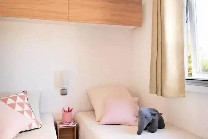 Wohnwagen für 6 Personen, mit Pool und Terrasse in Lourdes - 3