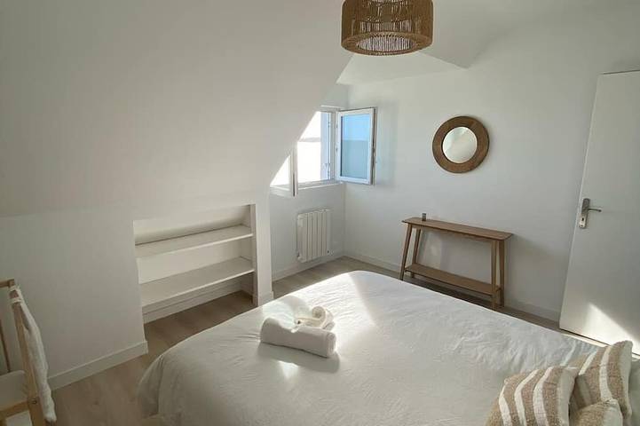 Location de vacances pour 10 personnes, avec terrasse et jardin dans Plage Kerurus Plouneour Trez - 2