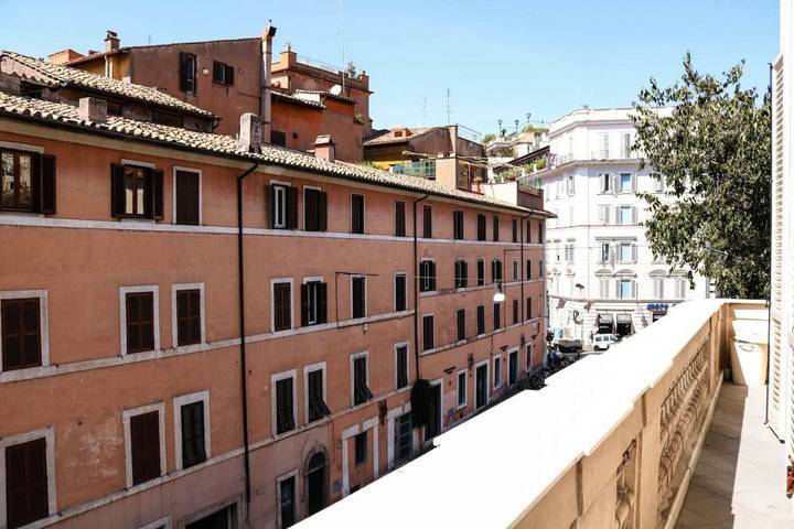 Chambre d’hôte pour 7 personnes, avec vue dans Fontaine de Trevi