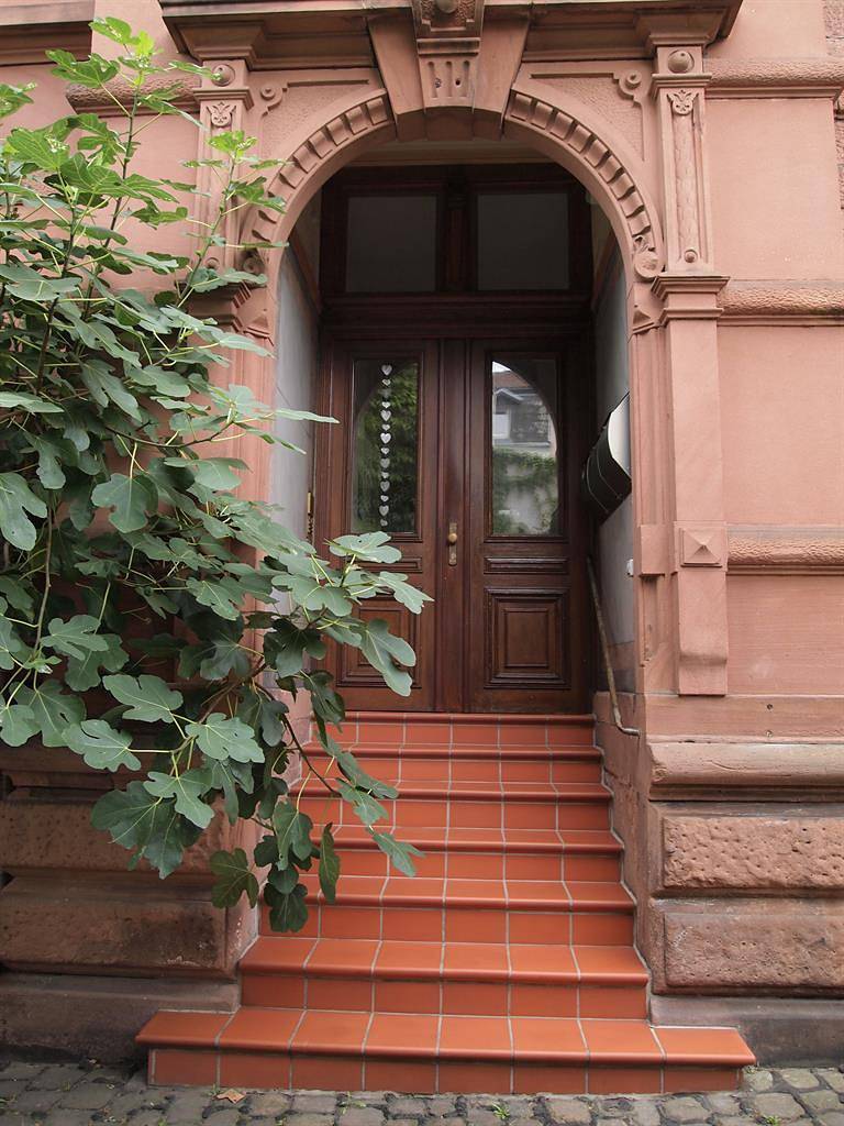 Ganze Ferienwohnung, Fewo, Bad, Wc, 2 Schlafräume in Neustadt-Stadtmitte, Neustadt an der Weinstraße