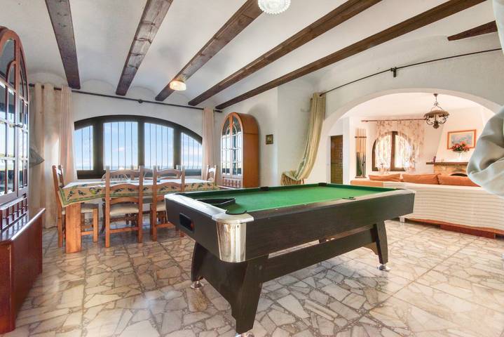 Villa 'Úrsula' with Mountain View, Wi-Fi and Air Conditioning in Montgo, Dénia