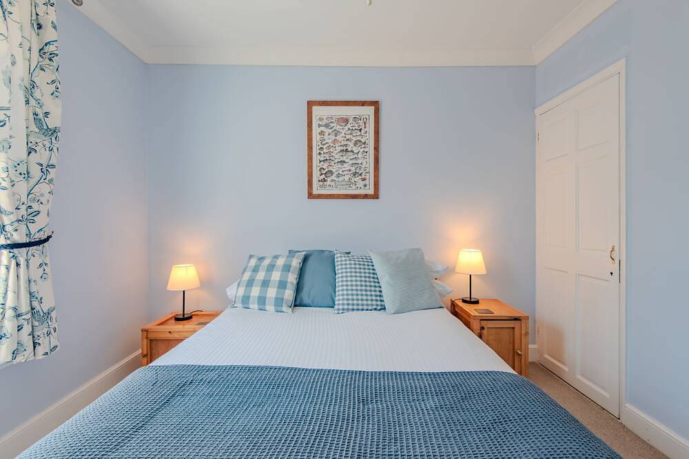Quaint fisherman’s cottage tucked away in a quite Deal street in Whitstable, Kent