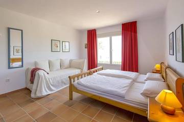 Apartment for 3 People in Santa Eulària des Riu, East Ibiza, Photo 2