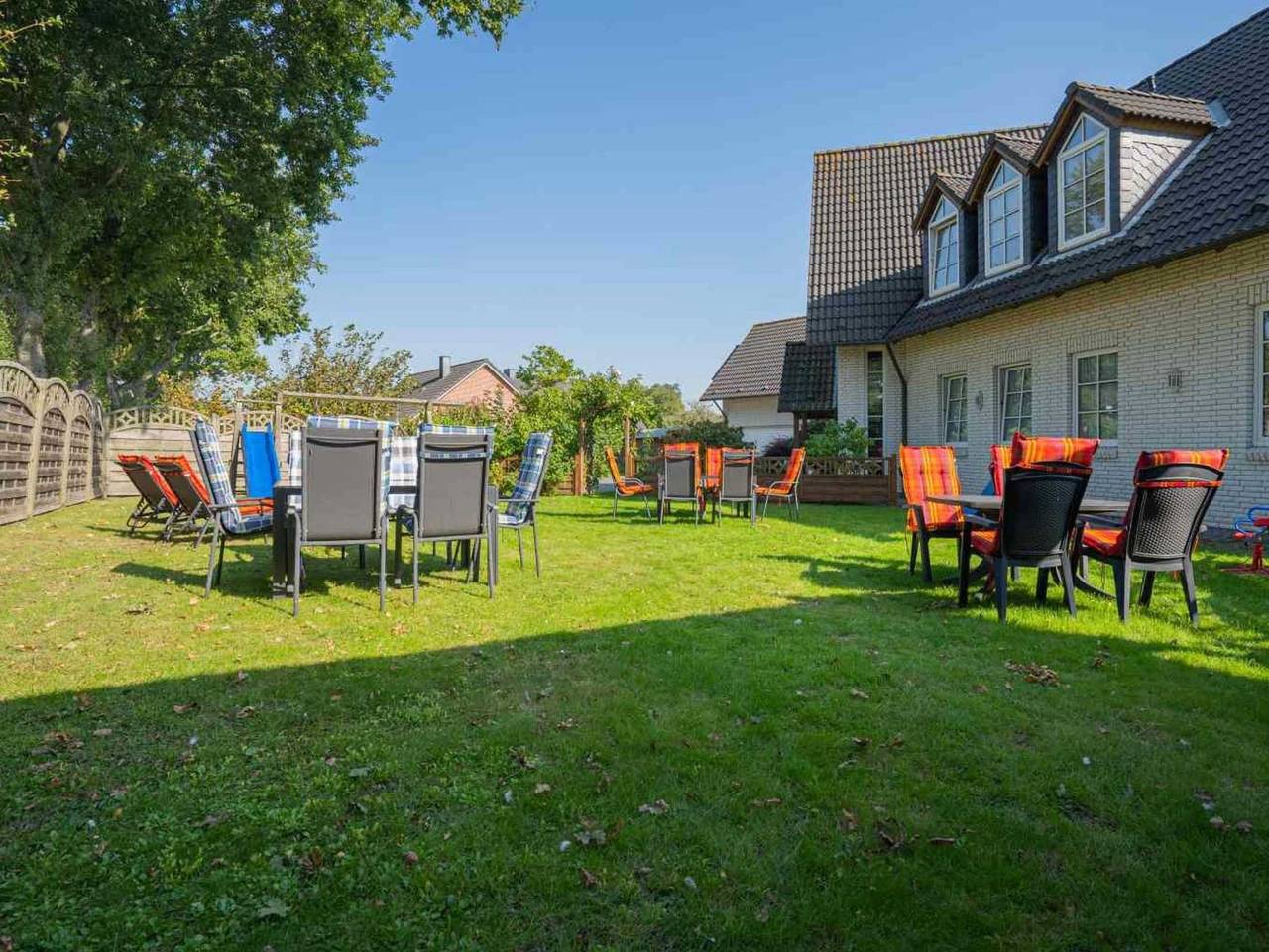Ganze Ferienwohnung, Haus Zur Sonnenseite - Wohnung 2 Dörte in Garding, Eiderstedt