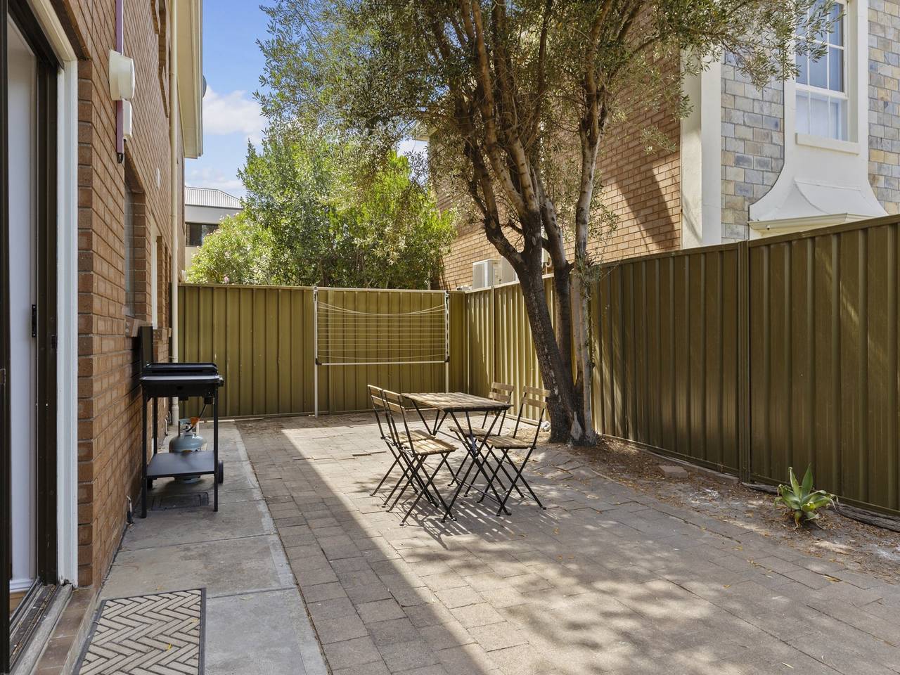 Apartamento entero, Retiro de 3 dormitorios junto a la playa con barbacoa y garaje in Adelaida (Australia), Australia Meridional