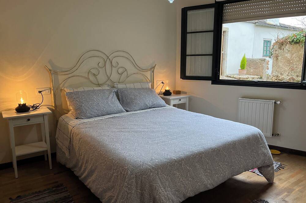 Apartamento entero, A 15 metros del mar en la Reserva de la Biosfera Oscos, Eo e Terras de Burón in Castropol, Costa Verde