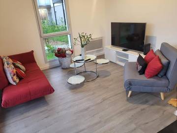 Gîte pour 4 personnes, avec jardin à Rumilly