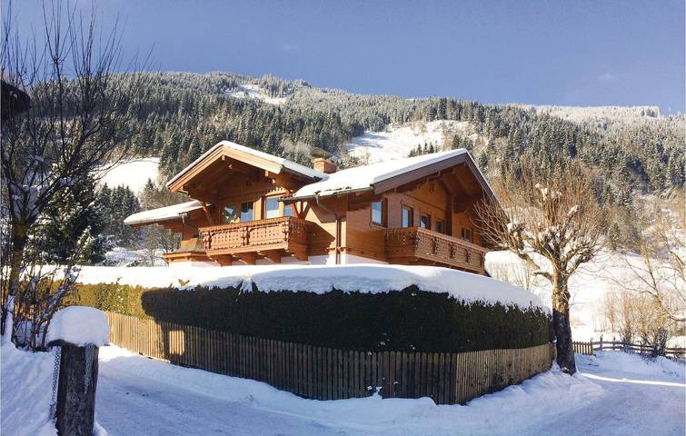 Ganze Ferienwohnung, Charmante Ferienwohnung in Dorfgastein: WLAN, Küche und Skizugang in der Nähe in Hohe Tauern, Dorfgastein