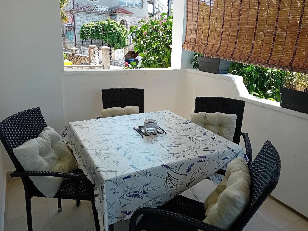 Ganze Ferienwohnung, Ferienwohnung Delfa Pećarina in Lopar, Rab