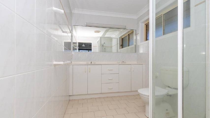 Holiday home for 8 people, with balcony in Yamba