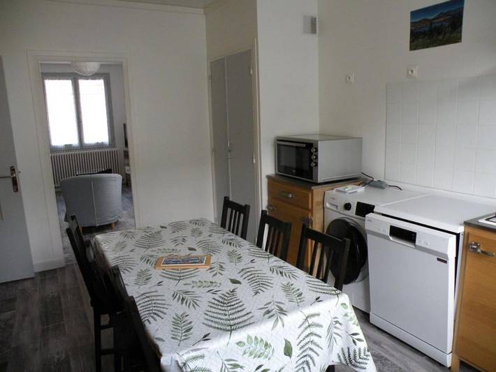 Gîte pour 5 personnes, avec jardin à Orcival (Puy-de-Dôme) - 2