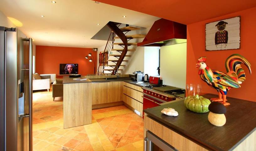 Location de vacances pour 16 personnes, avec piscine ainsi que jardin et vue, animaux acceptés à Lacave - 4