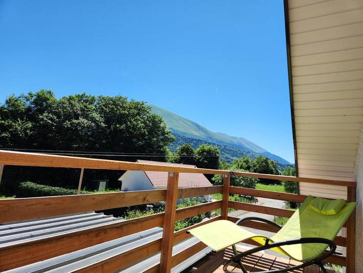 Gîte pour 6 personnes, avec Balcon et Terrasse ainsi que Jardin et Vue à Laffrey