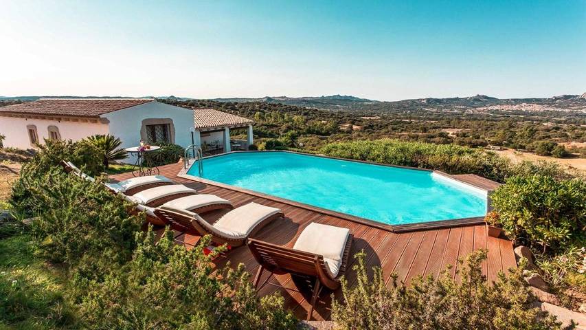 B&b per 2 persone, con Terrazza e Giardino nonché Piscina e Panorama a Arzachena