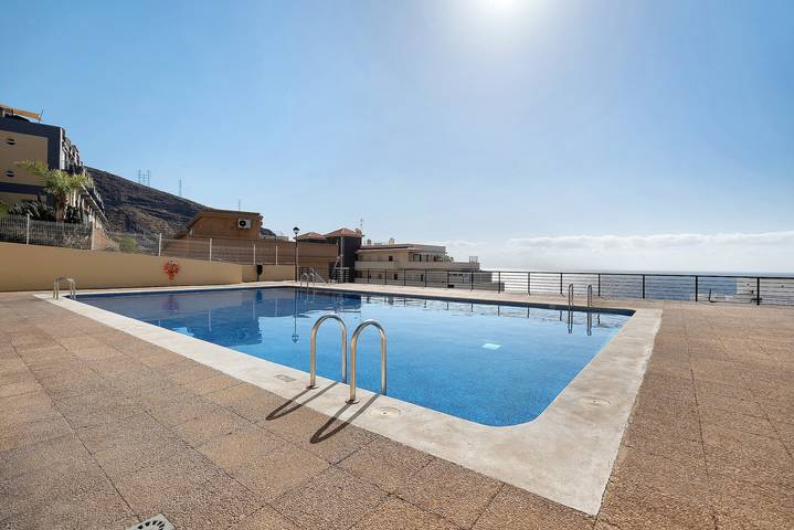 Vacation Home "Vivienda Vacacional Atlántida" with 2 Shared Pools, 2 Private Terraces & Wi-Fi in Las Caletillas, Candelaria