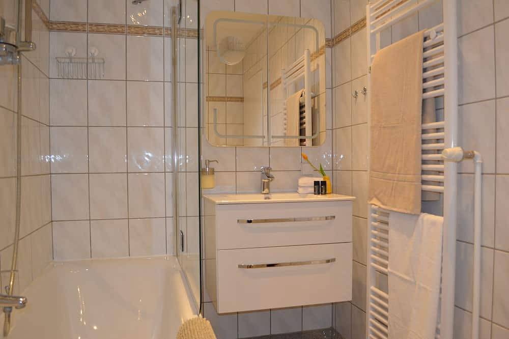 Ganze Wohnung, Ferienwohnung 'Charmante Zimmer Wohnung Stilvoll' mit Gemeinschaftsgarten, Balkon und Wlan in Münster, Münsterland