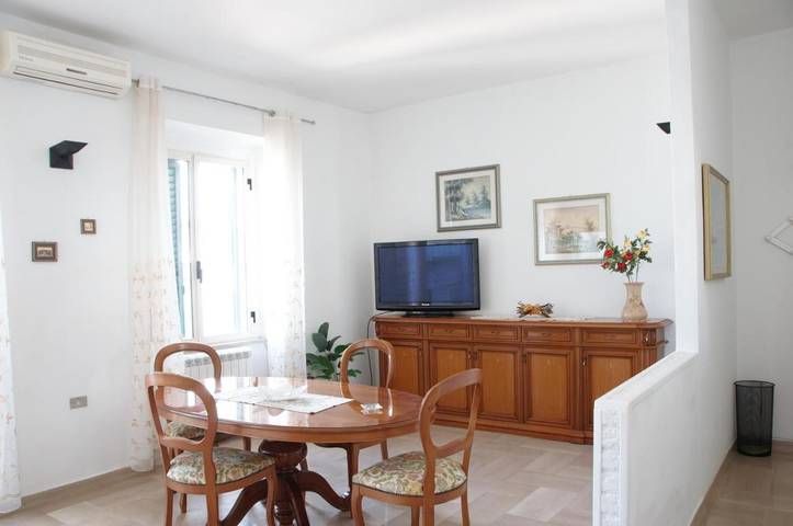 Appartamento per 3 persone, con balcone in Grumo Appula