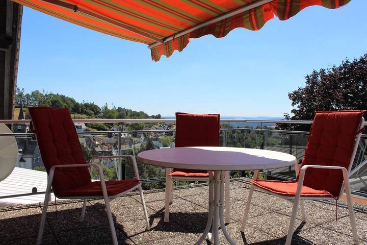Ganze Ferienwohnung, Ferienwohnung mit großer Terrasse in Winden (Nassau), Lahn-Taunus
