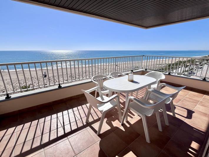 Ganze Ferienwohnung, Großzügige Ferienwohnung direkt am Meer mit traumhaftem Ausblick in Platja de l'Estany - el Mas Mel (Calafell), Calafell