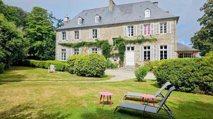 Chambre d’hôte pour 4 personnes, avec jardin et vue à Quintin