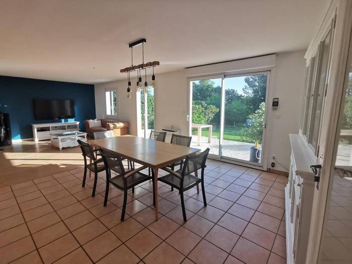 Location de vacances pour 6 personnes, avec piscine et jardin, animaux acceptés à Velleron - 3